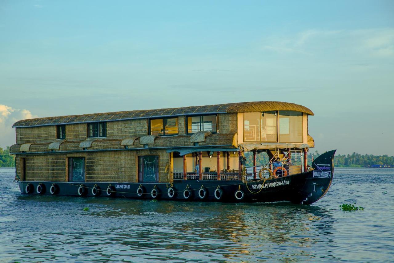 Hotel Harmony Houseboats à Alappuzha Extérieur photo