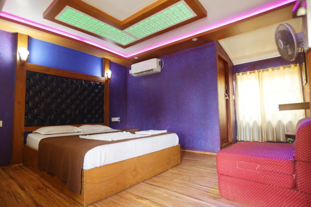 Hotel Harmony Houseboats à Alappuzha Extérieur photo