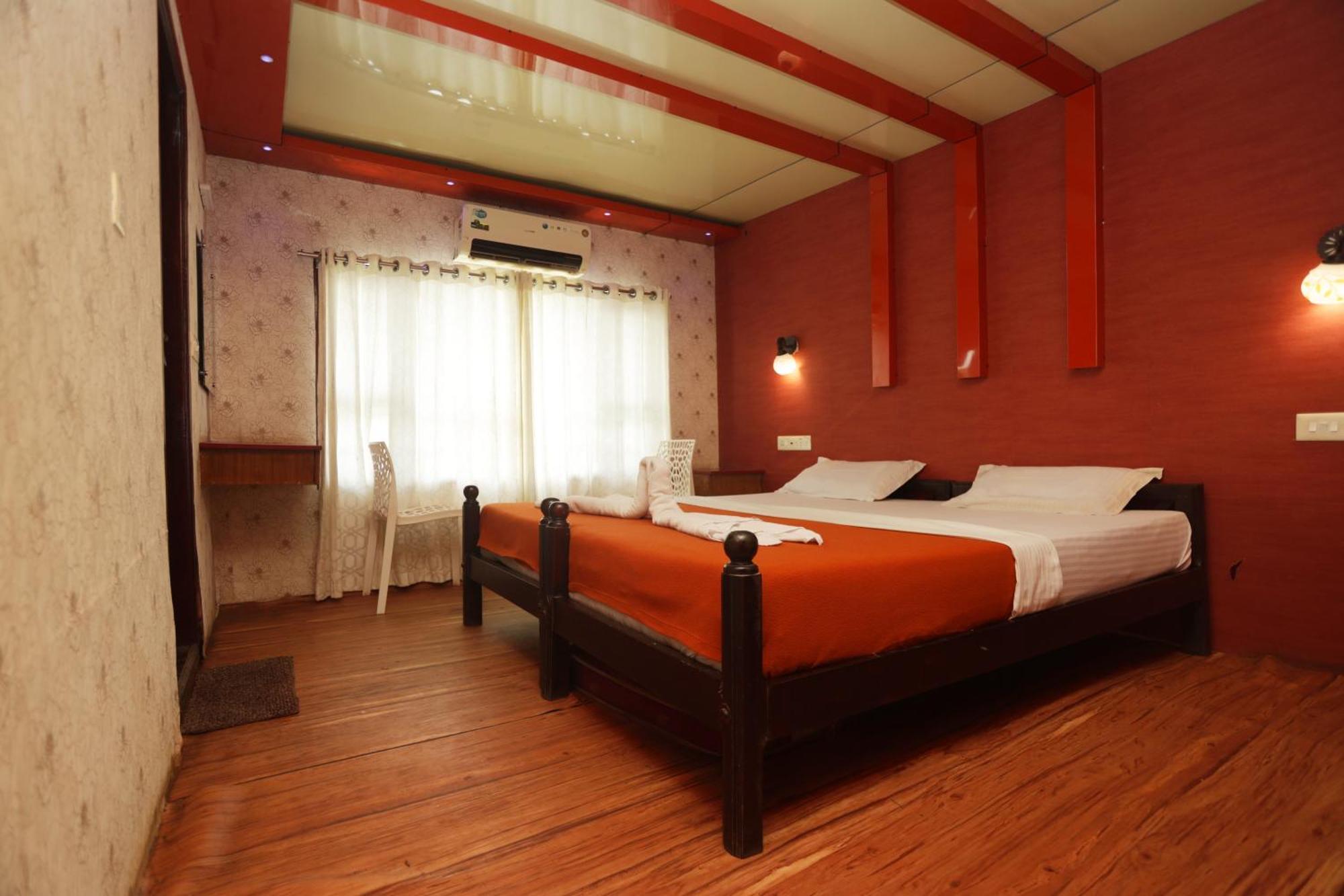 Hotel Harmony Houseboats à Alappuzha Extérieur photo